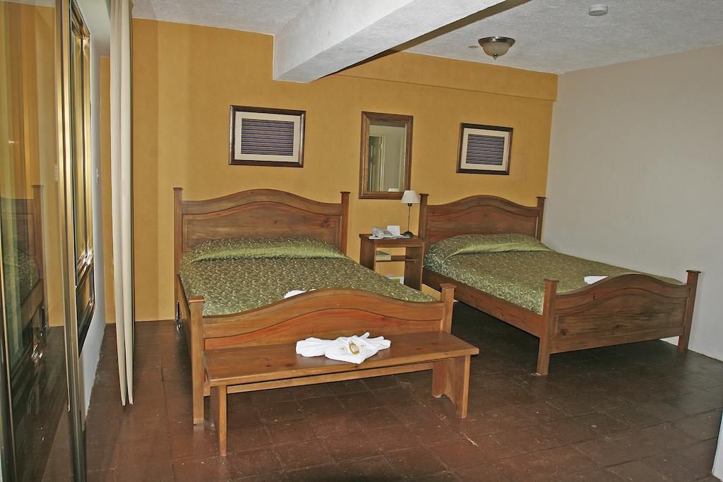 Hotel La Riviera De Atitlan Panajachel Værelse billede